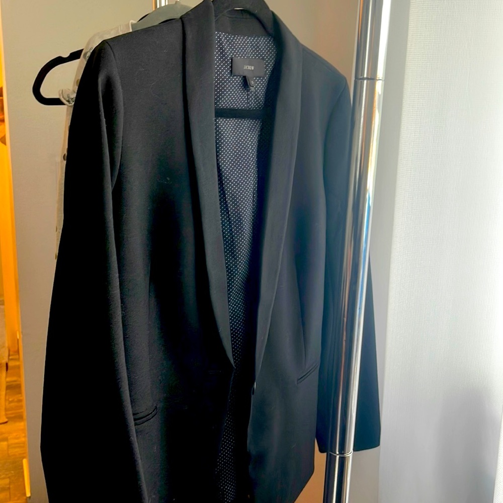 Wool blend JCrew blazer. Preppy style at fit or buy big as boyfriend-style!